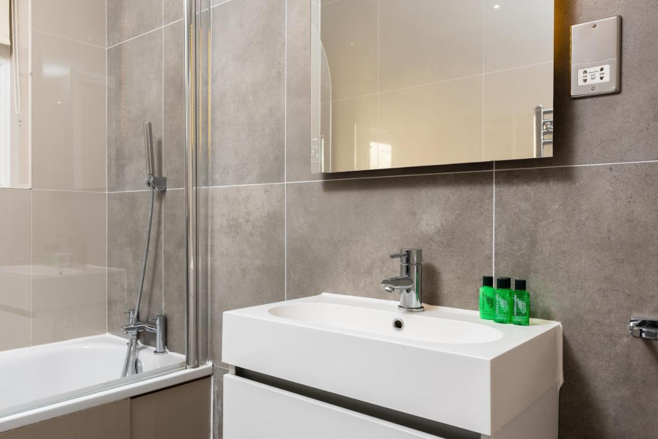 ברייטון 3 Bedroom Garden Apartment Opposite The Beach מראה חיצוני תמונה